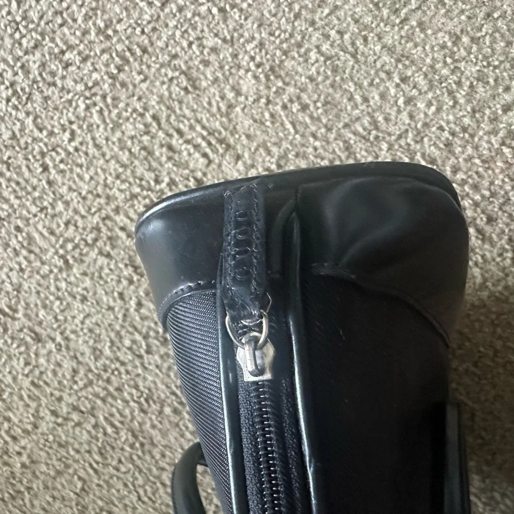 Vintage Gucci Elegant Black Women's Handbag - Picture 3 of 4